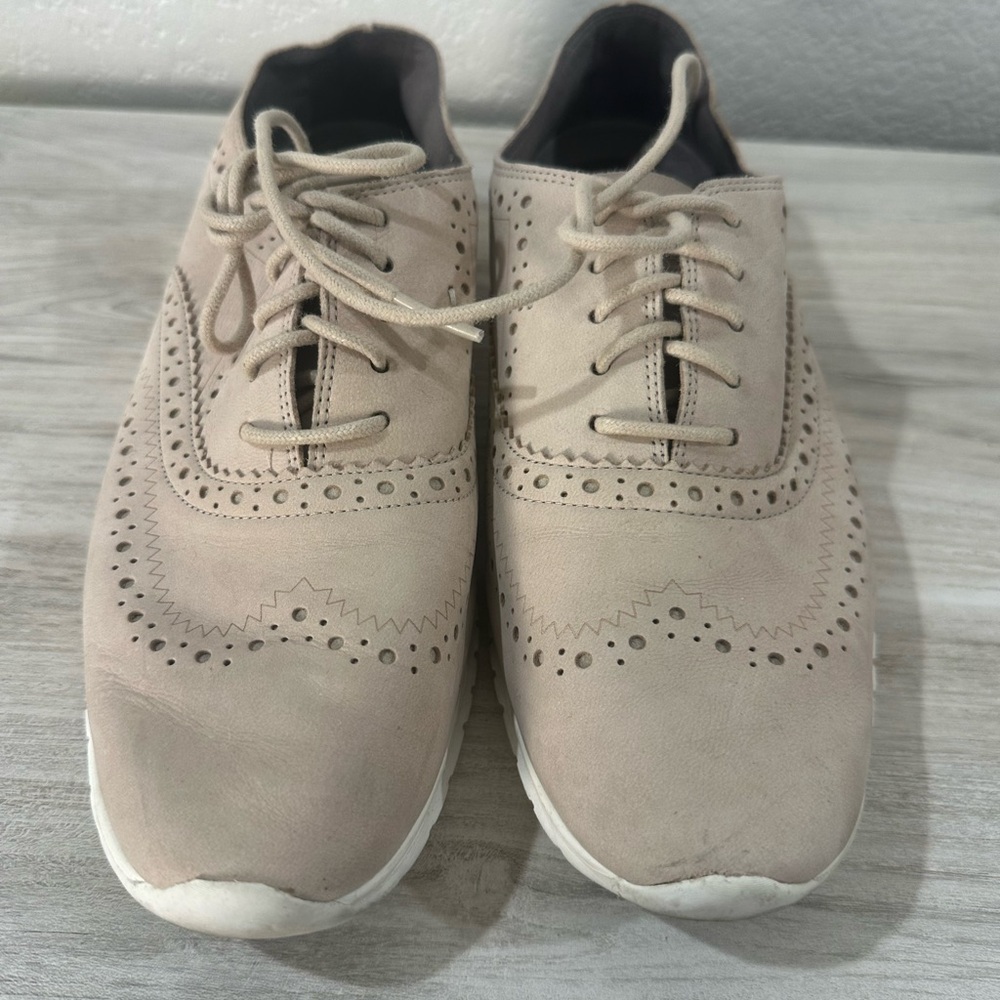 Cole Haan Zerogrand Wing Oxford Closed Hole Women’s Sz 8.5 Gray Shoes Beige